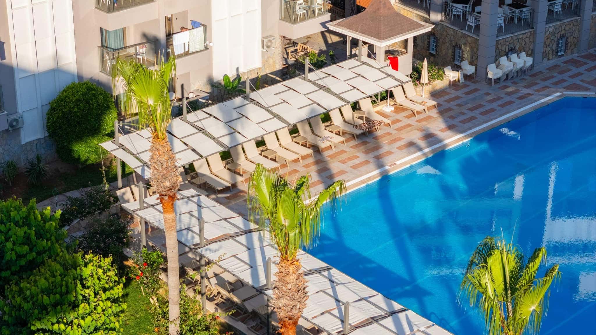 Sarıtaş Hotel Alanya outdoor swimming pool, water slide pool and poolside bar