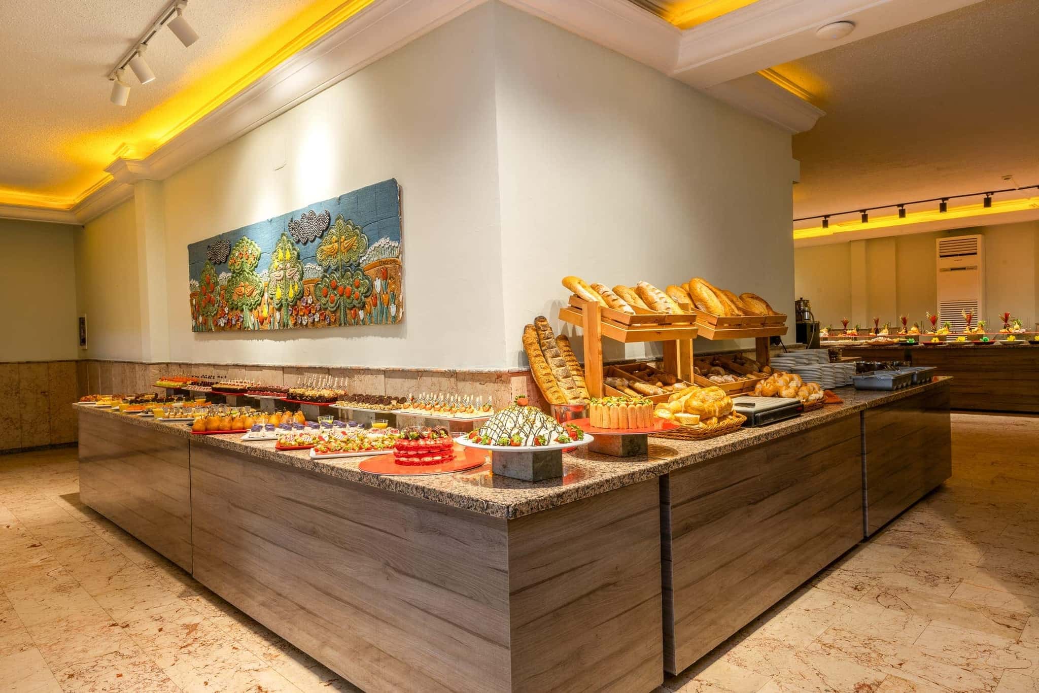 Sarıtaş Hotel main restaurant and rich open buffet — all-inclusive